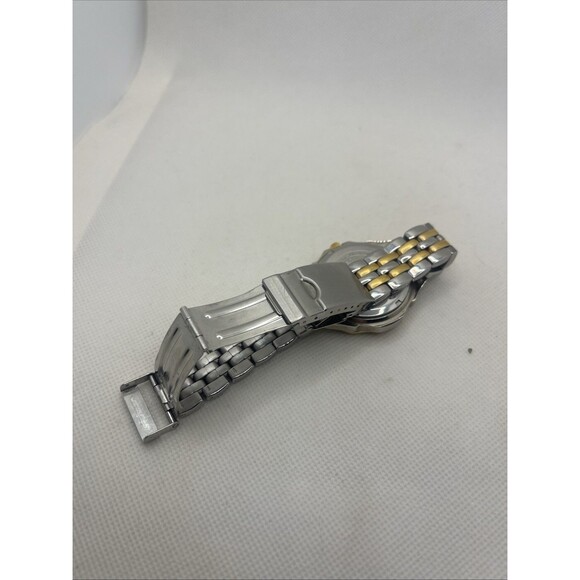 Men's Guess Waterpro Day Date Watch Needs New Battery - Picture 5 of 6